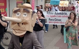 Professores fazem mais uma greve contra o que eles chamam de “Show de Horrores”