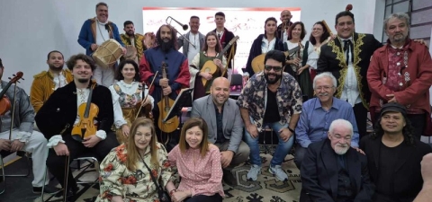 Noite na Biblioteca marca 50 anos do Rinascita com homenagens a Fabrício Leite