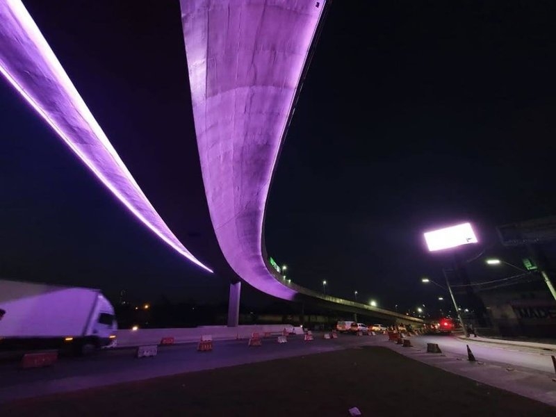 Iluminação de novo viaduto na entrada de Santos reproduzirá milhões de cores