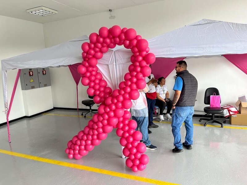 Evento do Outubro Rosa atende público de 300 mulheres na Refinaria de Cubatão